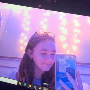 Meet your Posher, Avery